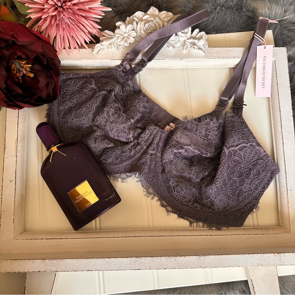 NWT Victoria's Secret Lavender Lace Bra